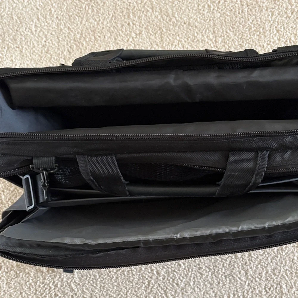Brenthaven  Black Travel Briefcase with Padded Shoulder Strap